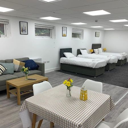 Huge Studio Close To City Centre With Free Secure Parking Leeds  Exteriör bild