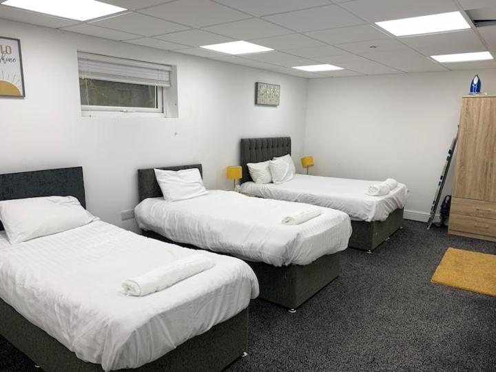 Huge Studio Close To City Centre With Free Secure Parking Leeds  Exteriör bild