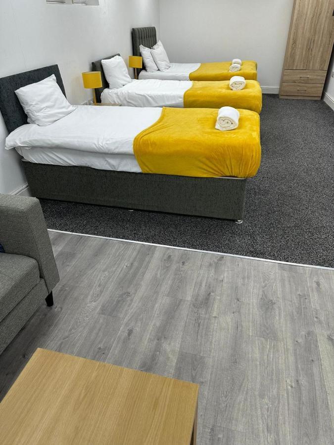 Huge Studio Close To City Centre With Free Secure Parking Leeds  Exteriör bild