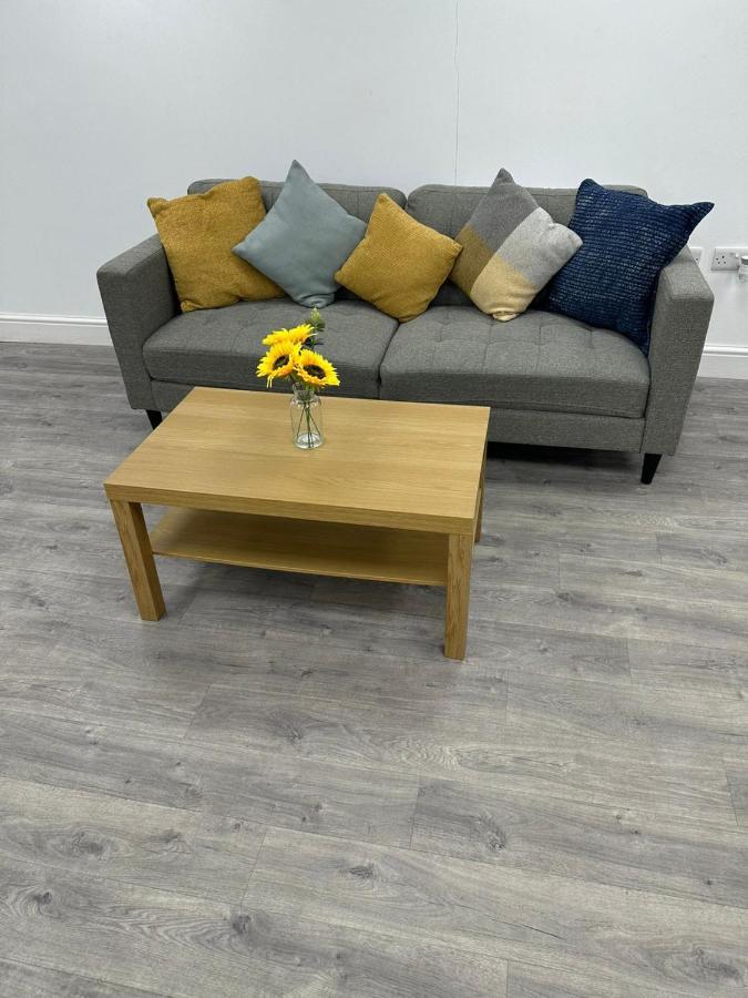 Huge Studio Close To City Centre With Free Secure Parking Leeds  Exteriör bild